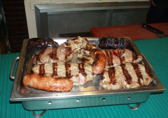 Restaurante Poncho's picada de carne y chorizo